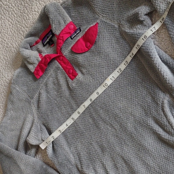 Patagonia Girl's Large(12) Pink Grey Re-Tool T-Snap Fleece Pullover Sweater - Picture 6 of 14